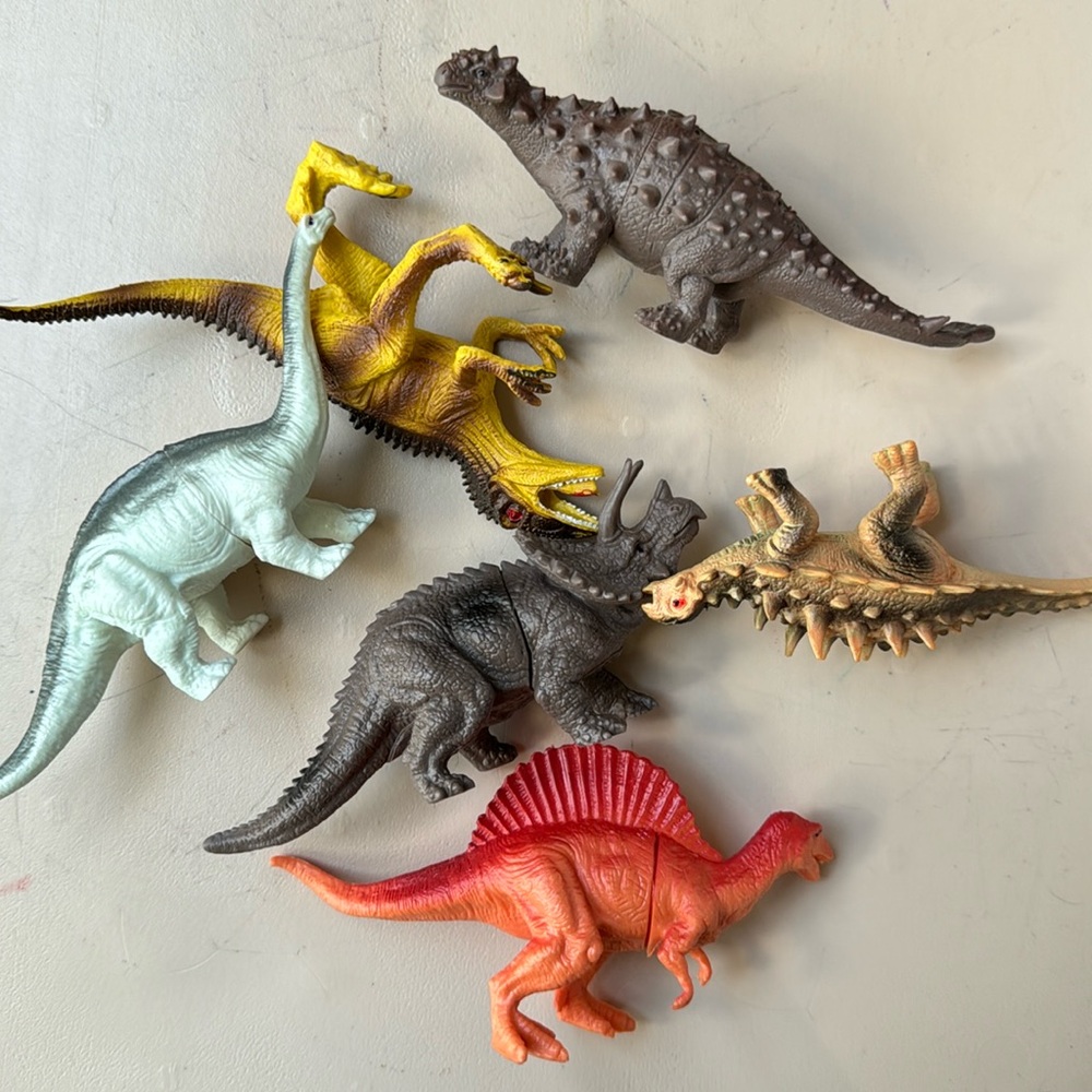 Bundle of 6 dinosaur